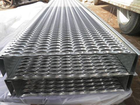 Expanded shop metal ramp
